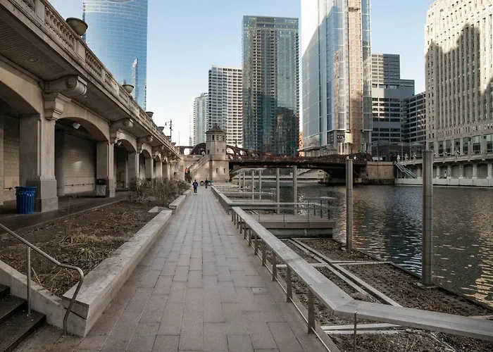 River North Jr 1br W Game Nr L Chi-971 * Chicago