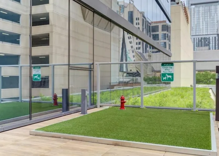 River North Jr 1br W Game Nr L Chi-971 * Chicago