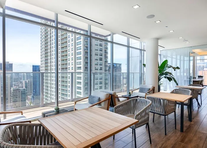 River North Jr 1br W Game Nr L Chi-971